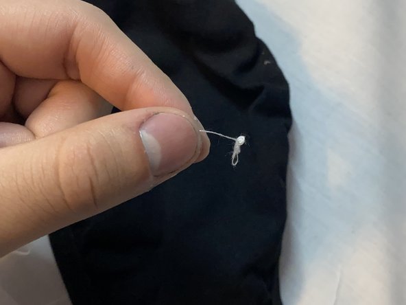 How to Repair a Ripped Face Mask Strap: passo 3, imagem 2 %32