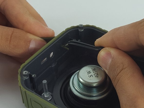 Omaker M4 Port Cover Replacement: crwdns2935265:013crwdnd2935265:02crwdnd2935265:02crwdne2935265:0