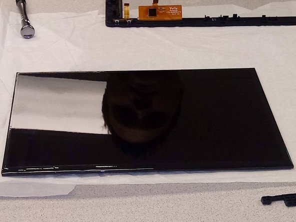 Quantum View 10.1 Screen Replacement, Remove Display from screen: crwdns2935265:06crwdnd2935265:03crwdnd2935265:03crwdne2935265:0