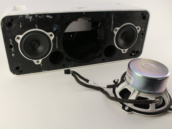 Apple iPod Hi-Fi Front Panel and Speaker Connections Replacement: crwdns2935265:06crwdnd2935265:02crwdnd2935265:02crwdne2935265:0