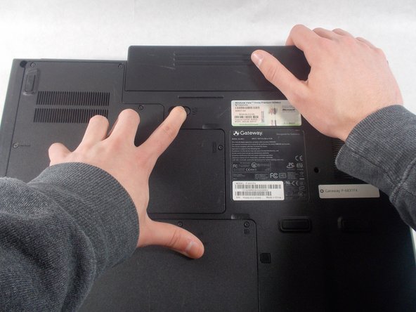 Gateway P-6831FX Battery Replacement: crwdns2935265:03crwdnd2935265:02crwdnd2935265:02crwdne2935265:0