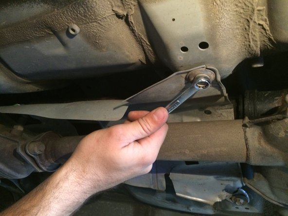 How To Replace A  Subaru Outback Exhaust Front Cover: crwdns2935265:05crwdnd2935265:03crwdnd2935265:03crwdne2935265:0