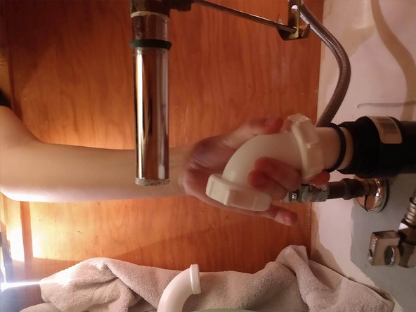 How to Clean a PVC P-Trap: crwdns2935265:08crwdnd2935265:02crwdnd2935265:03crwdne2935265:0