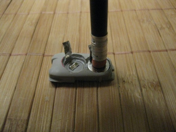 Dexcom G4 Batteries Replacement, Attach the new batteries: step 8, image 2 of 3