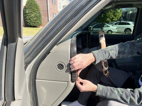 2004 GMC Yukon Instrument Cluster Replacement: crwdns2935265:010crwdnd2935265:03crwdnd2935265:03crwdne2935265:0