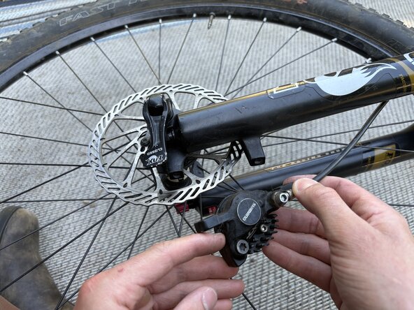 Fox32 Mountain Bike Front Air Suspension Fork Seal and Oil Replacement: étape 4, image 2 de 2