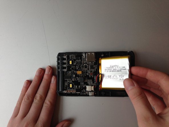 Waka Waka Power Plus Battery Replacement, Remove the battery: crwdns2935265:05crwdnd2935265:02crwdnd2935265:03crwdne2935265:0