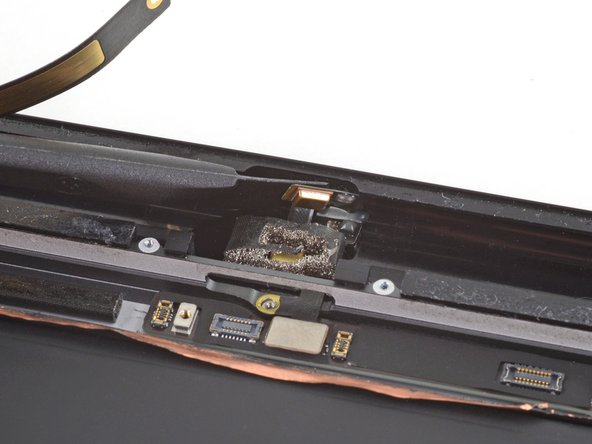 iPad 8 LTE Microphone Assembly Replacement