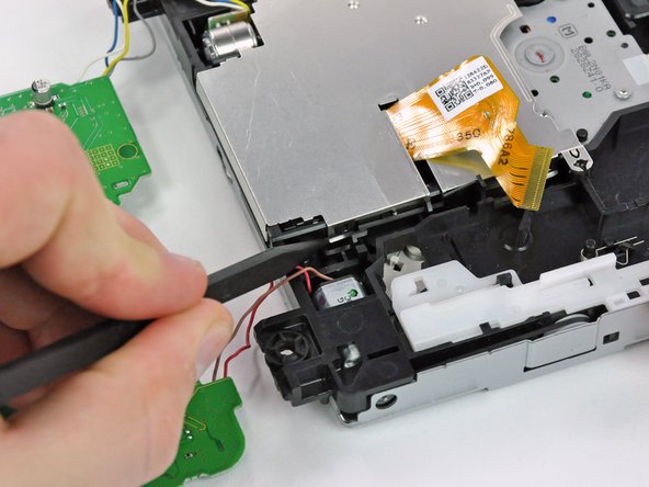 Nintendo Wii DVD Drive Lens Replacement: crwdns2935265:031crwdnd2935265:03crwdnd2935265:03crwdne2935265:0