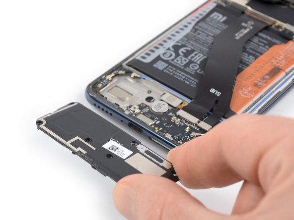 Xiaomi Mi 10 Lite Screen Replacement, Remove the loudspeaker assembly: crwdns2935265:016crwdnd2935265:02crwdnd2935265:02crwdne2935265:0