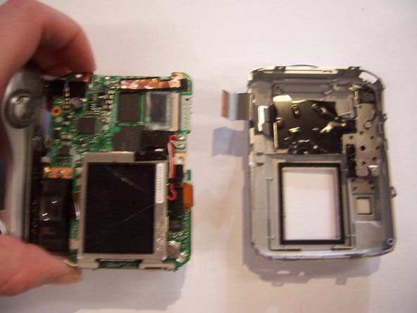 Nikon Coolpix 3200 Teardown: crwdns2935265:07crwdnd2935265:02crwdnd2935265:02crwdne2935265:0