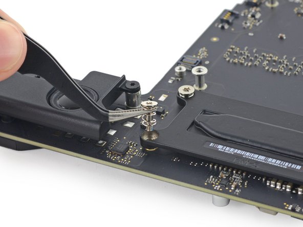 Mac mini Late 2014 Logic Board Replacement, Heat Sink: crwdns2935265:026crwdnd2935265:02crwdnd2935265:02crwdne2935265:0