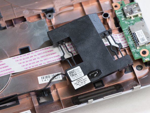 Dell Inspiron 17-5748 Speakers Replacement: crwdns2935265:016crwdnd2935265:02crwdnd2935265:02crwdne2935265:0