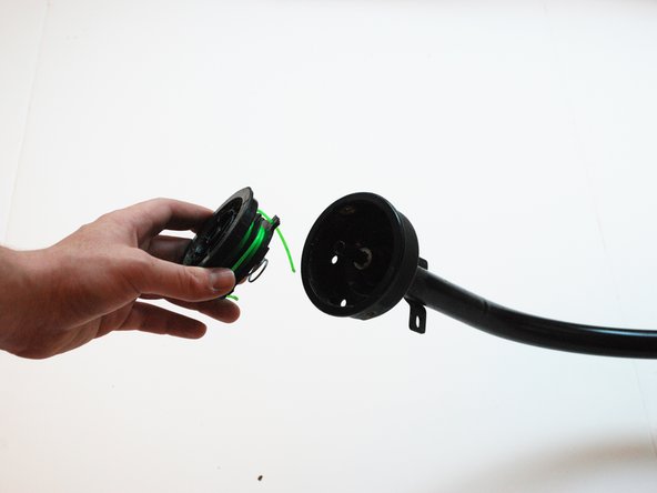 Weed Whacker Line Replacement: 4 단계, 이미지 2개 중 2개