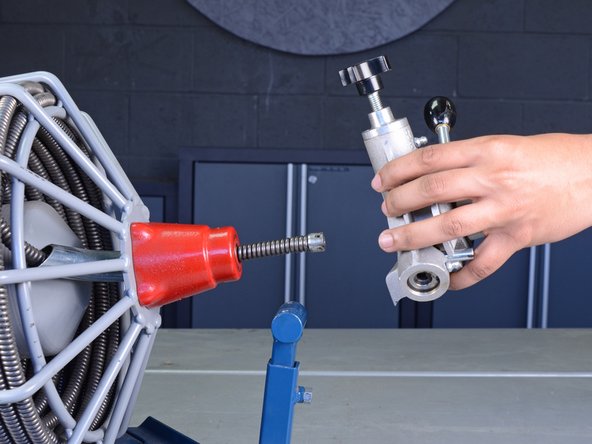 Electric Eel Top Feeder Assembly Replacement: crwdns2935265:06crwdnd2935265:02crwdnd2935265:02crwdne2935265:0