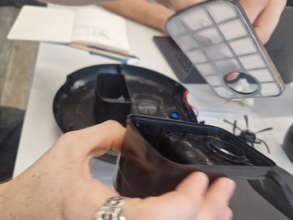 YT-88 Automatic Intelligent Sweeping Robot Full Disassembly, Tearing down the Dust Box: crwdns2935265:06crwdnd2935265:02crwdnd2935265:03crwdne2935265:0