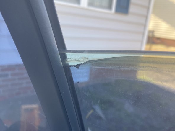 Removing Aftermarket Vehicle Window Tinting: crwdns2935265:03crwdnd2935265:03crwdnd2935265:03crwdne2935265:0