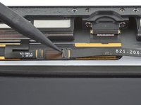 iPad 7 Left Speaker Replacement