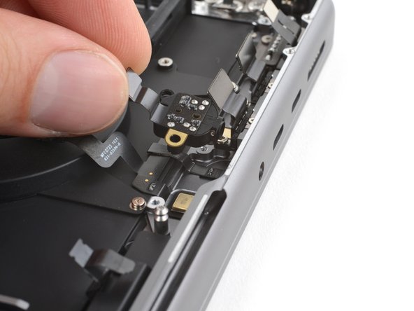 MacBook Pro 14" Late 2023 (M3) Headphone Jack Replacement, Remove the headphone jack: crwdns2935265:054crwdnd2935265:02crwdnd2935265:02crwdne2935265:0