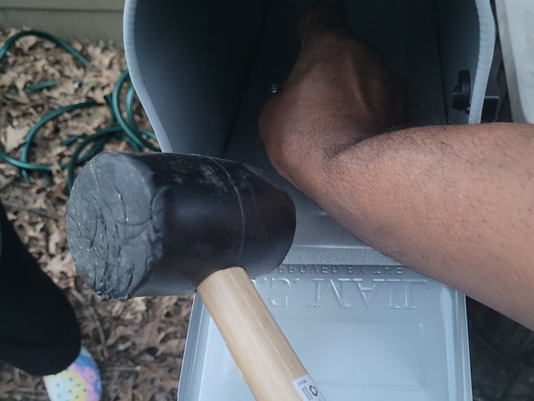 How to Reattach the Head of a Mailbox to the Base: step 7, image 2 of 2