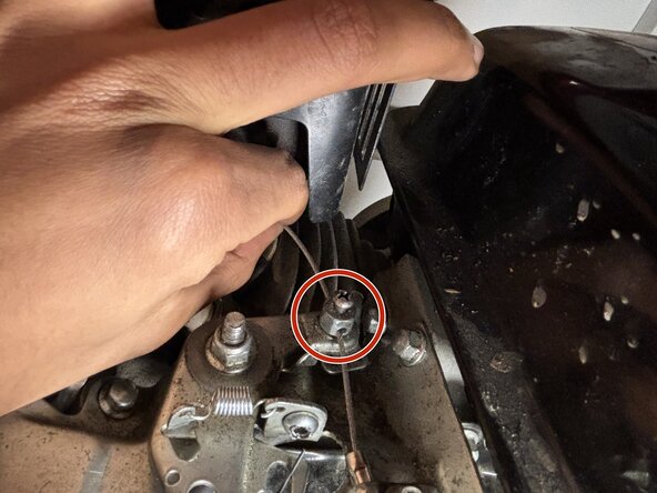 Coleman CT200U-AB Mini Bike Throttle Assembly Replacement, Attaching Throttle cable: crwdns2935265:011crwdnd2935265:03crwdnd2935265:03crwdne2935265:0