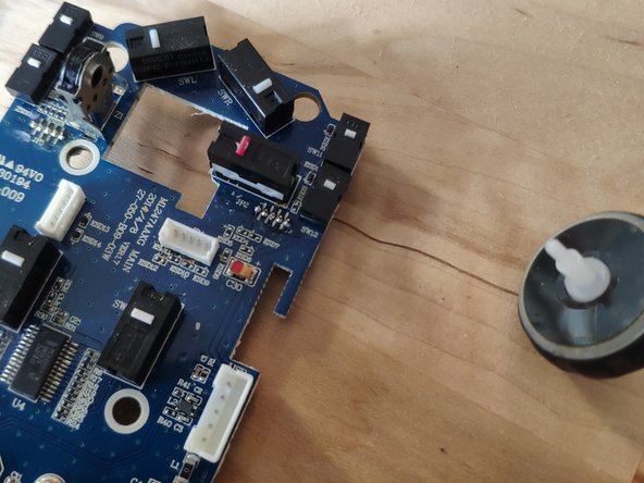 Roccat Tyon omron switch Replacement, remove the mouse wheel: crwdns2935265:06crwdnd2935265:02crwdnd2935265:02crwdne2935265:0