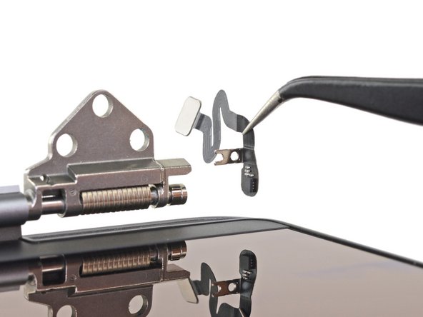 MacBook Pro 16" 2019 Teardown: step 13, image 2 of 3