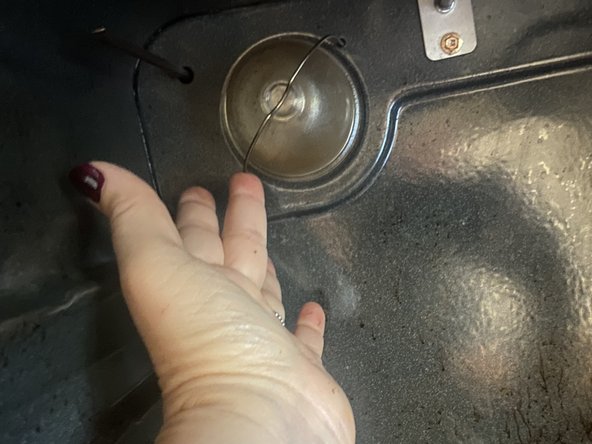 Frigidaire FCRE3052A Oven Light Replacement: crwdns2935265:04crwdnd2935265:03crwdnd2935265:03crwdne2935265:0