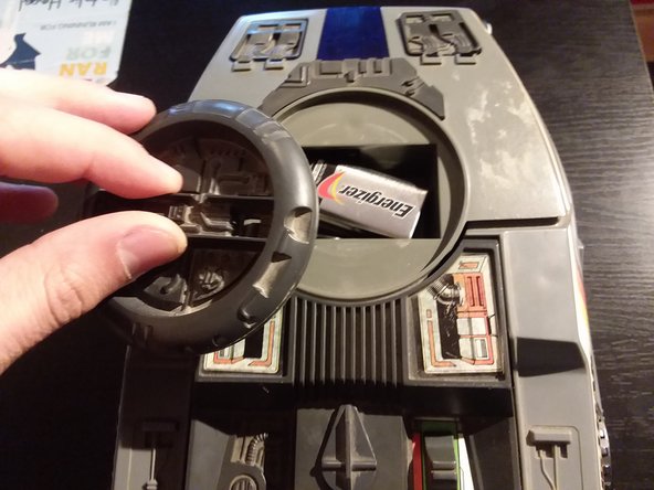 Big Trak Battery Replacement, 9V Battery: crwdns2935265:03crwdnd2935265:02crwdnd2935265:03crwdne2935265:0