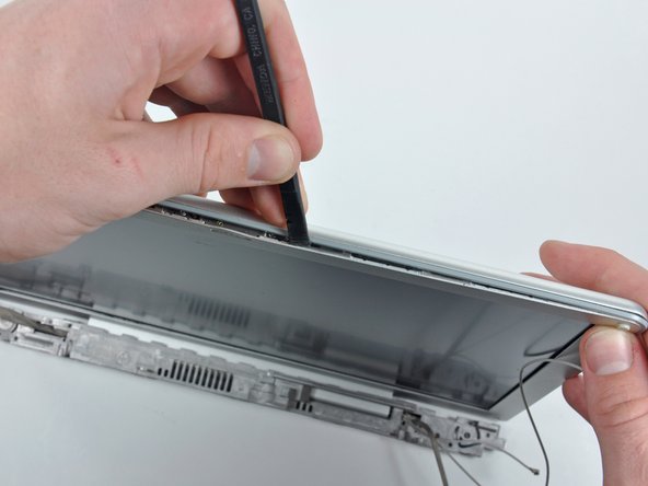 PowerBook G4 Aluminum 12" 1-1.5 GHz Display Data Cable Replacement: crwdns2935265:066crwdnd2935265:02crwdnd2935265:02crwdne2935265:0