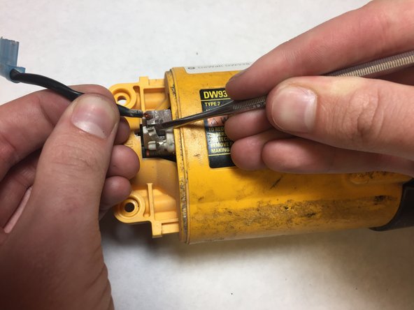 DeWalt DW938 Brush Head Replacement, Brush Head: crwdns2935265:07crwdnd2935265:02crwdnd2935265:03crwdne2935265:0