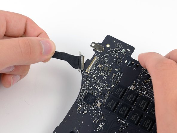 MacBook Pro 15" Retina Display Mid 2012 Logic Board Replacement, Logic Board: crwdns2935265:035crwdnd2935265:02crwdnd2935265:02crwdne2935265:0