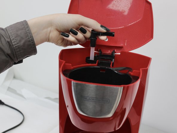 Black and Decker DCM100R Reservoir Tube Replacement, Reservoir Tube: crwdns2935265:04crwdnd2935265:02crwdnd2935265:02crwdne2935265:0