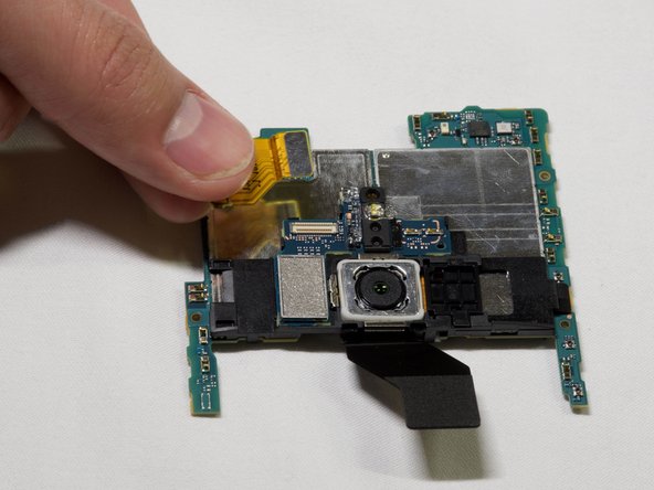 Sony Xperia XZ2 Rear Camera Replacement: step 17, image 3 of 3