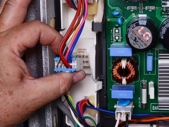 LG Refrigerator Ice Auger Motor Run Capacitor Replacement, Disconnect the wiring harness: crwdns2935265:04crwdnd2935265:03crwdnd2935265:03crwdne2935265:0