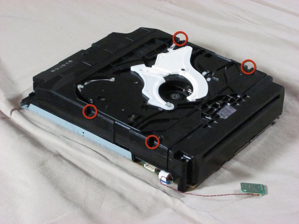 Playstation 3 Optical Drive Replacement: crwdns2935265:011crwdnd2935265:03crwdnd2935265:03crwdne2935265:0