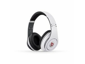 Beats studio best sale 3 flashing lights