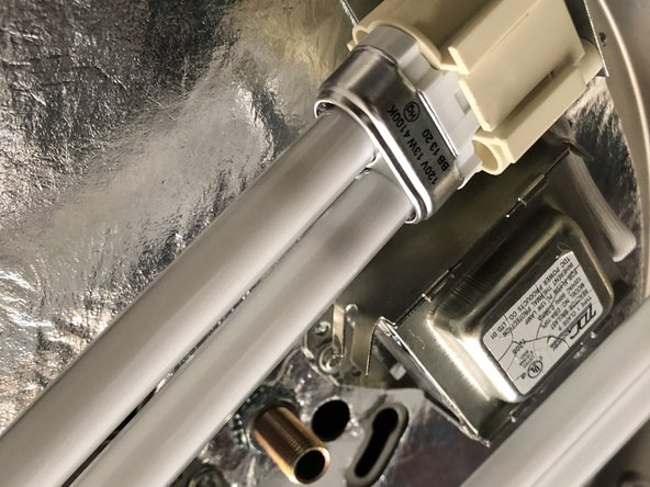 Dome Ceiling Light Bulb Replacement: crwdns2935265:03crwdnd2935265:03crwdnd2935265:03crwdne2935265:0