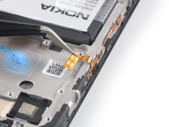 Nokia G22 Vervanging van de schermmodule, Verwijder de kabel van de volume- en aan-uitknop: stap 30, afbeelding 3 van 3