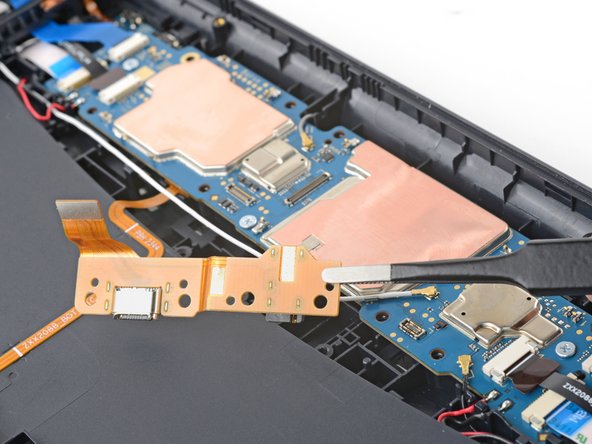 PlayStation Portal USB-C and Headphone Ports Replacement: crwdns2935265:078crwdnd2935265:02crwdnd2935265:02crwdne2935265:0