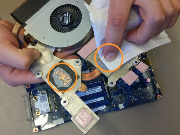 Lenovo Y410P Cooling Fan Replacement, Remove Old Thermal Paste: crwdns2935265:010crwdnd2935265:02crwdnd2935265:02crwdne2935265:0