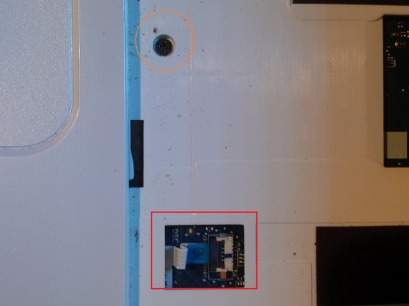 Disassembling Toshiba Satellite C55-A5285/C55-A1J2, removing screws and connectors: crwdns2935265:05crwdnd2935265:03crwdnd2935265:03crwdne2935265:0