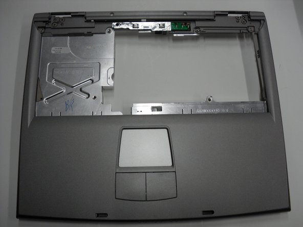 Dell Inspiron 1150 Speaker Replacement: crwdns2935265:09crwdnd2935265:02crwdnd2935265:02crwdne2935265:0