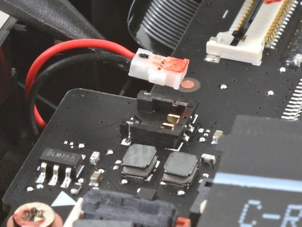 Steam Deck OLED Right Button Board Replacement, Disconnect the right haptics: 0 단계, 이미지 3개 중 3개