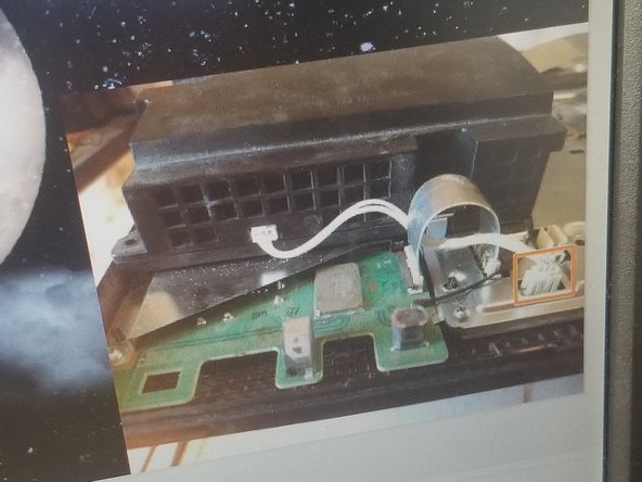 PlayStation 3 Teardown, Unhook power supply: stap 0, afbeelding 2 van 2