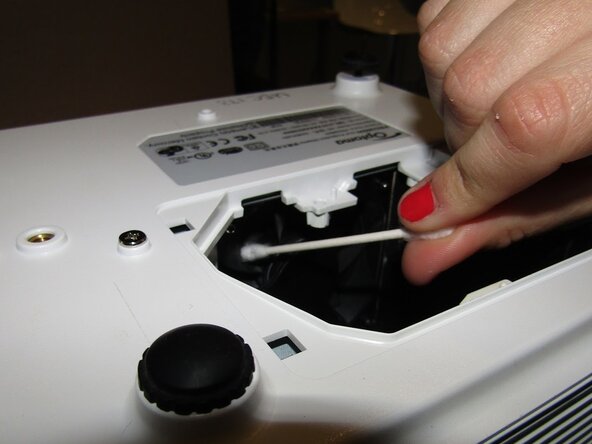 Optoma PRO360W Bulb Replacement: crwdns2935265:06crwdnd2935265:01crwdnd2935265:01crwdne2935265:0