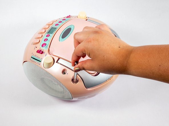 Mattel Barbie Boombox BE-466 Antenna Replacement: шаг 5, изображение 2 из 2