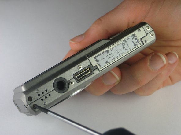 Casio Exilim EX-Z70 LCD Screen Replacement: crwdns2935265:03crwdnd2935265:02crwdnd2935265:03crwdne2935265:0