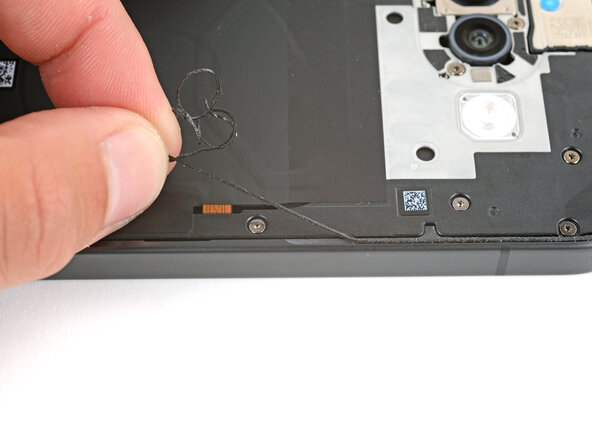 Google Pixel 9a Logic Board Replacement, Remove the old rear cover adhesive: passo 60, immagine 3 di 3