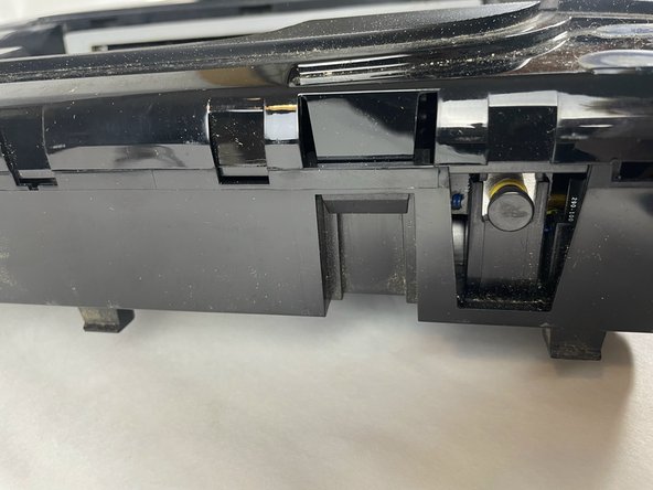 Neato BOTVAC D5 Wheels & Drive Motor Replacement: crwdns2935265:08crwdnd2935265:02crwdnd2935265:03crwdne2935265:0